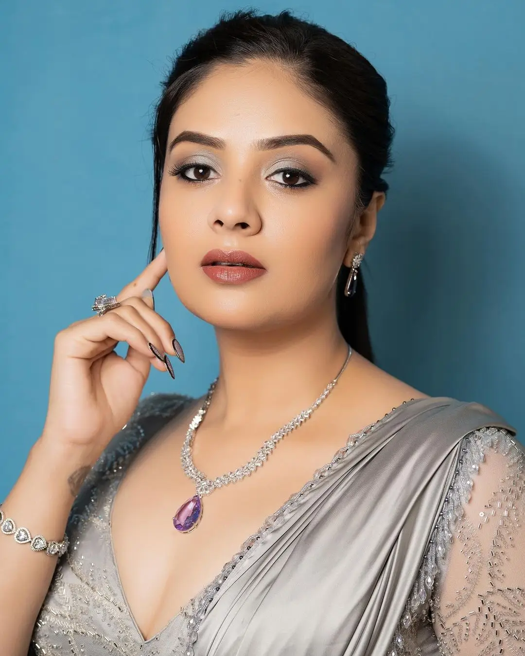 Maa TV Actress Sreemukhi in Traditional Blue Saree Blouse